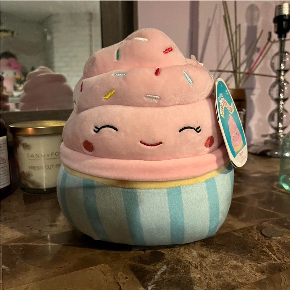 Squish mallow